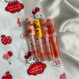 Free Lip Oil with Purchase limit 1
